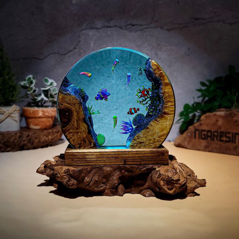 Resin Art And Decor - Lampe de table en résine sur