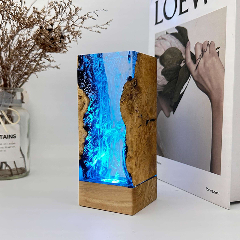 Lampe de table créative en rés - Resin Art And Decor avis et prix